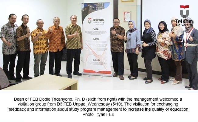 101016 FEB Sambut Kedatangan D3 FE UNPAD2