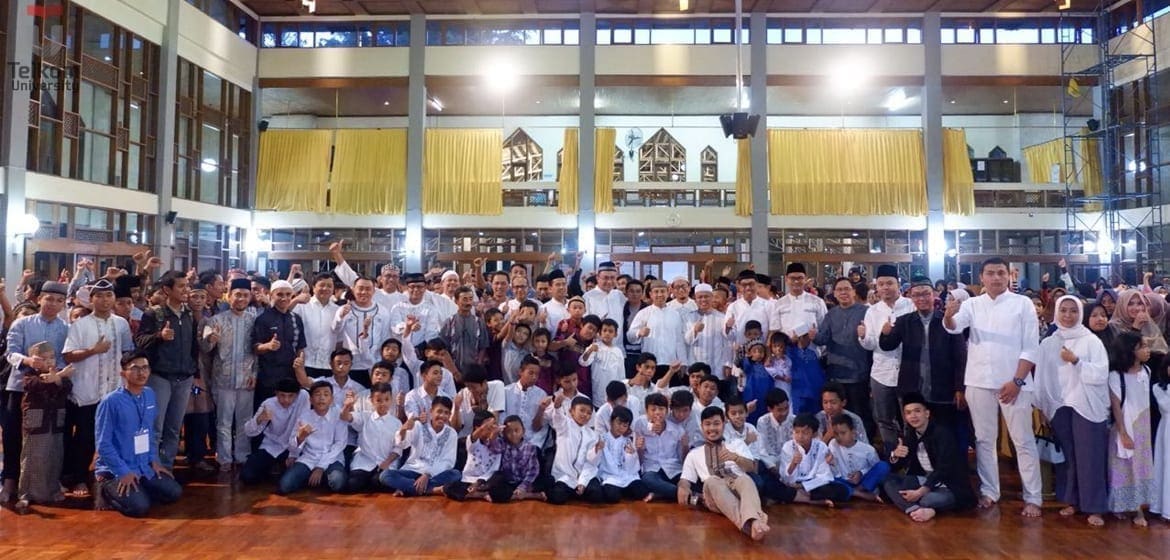 26 Telkom University Berbagi dengan 500 Anak Yatim 1