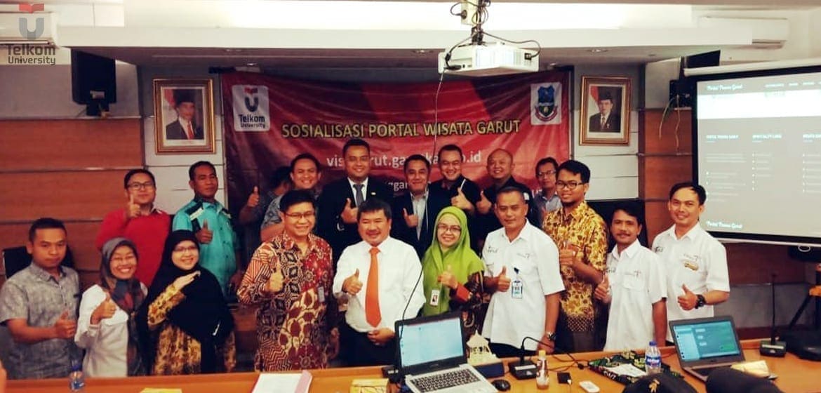 17 Telkom University Kembangkan Portal Wisata Garut 1