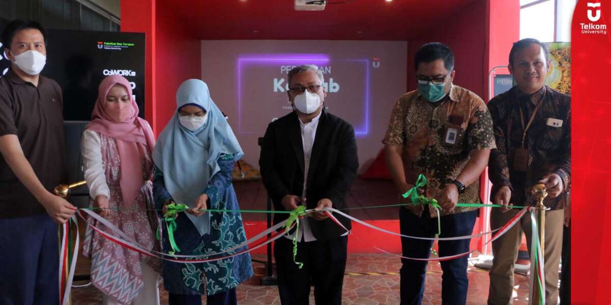 Peresmian Ko Lab FIT