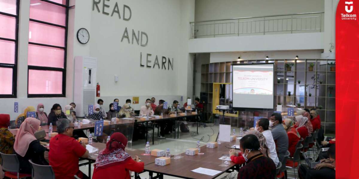 Kunjungan Universitas Pakuan ke Telkom University