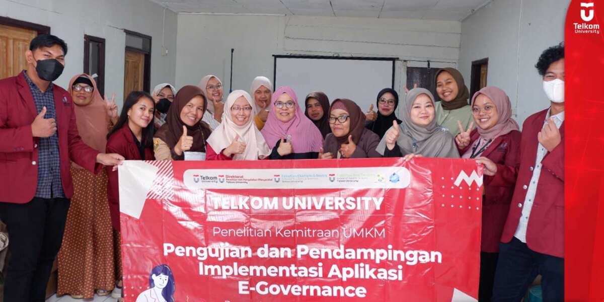 10 04 abdimas SOSIALISASI APLIKASI U HOMESTAY