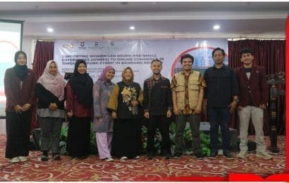 Dosen Tel U Bina Warga Desa Citeureup Kab Bandung Tingkatkan Kompetensi Penggunaan Online Commerce 