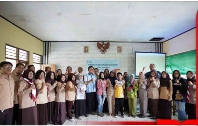 Tel U Sosialisasikan Aplikasi SIBIKU di SLBN B Sumedang Meningkatkan Pembelajaran Bahasa Isyarat