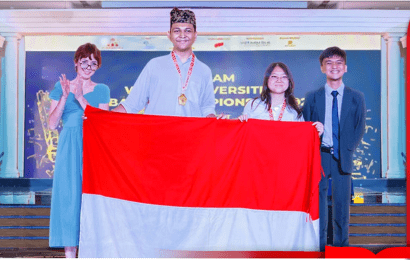 Mahasiswa Tel U Sabet Penghargaan Bergengsi di World Universities Debating Championship di Vietnam 