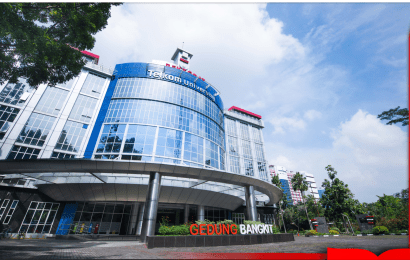 Tel U dan Bank BJB Bersama Tangani Darurat Sampah di Panyileukan Kota Bandung 