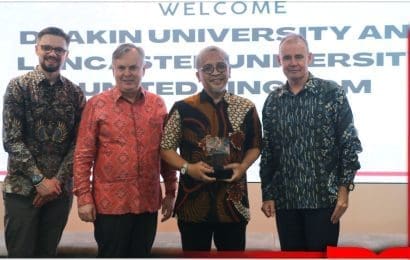 Deakin University dan Lancester University Kunjungi Tel U 