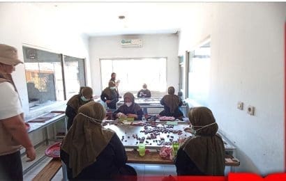 Telkom Indonesia dan Tel U Bersama Membangun Kemandirian Ekonomi Lokal melalui Desa UMKM Binaan 