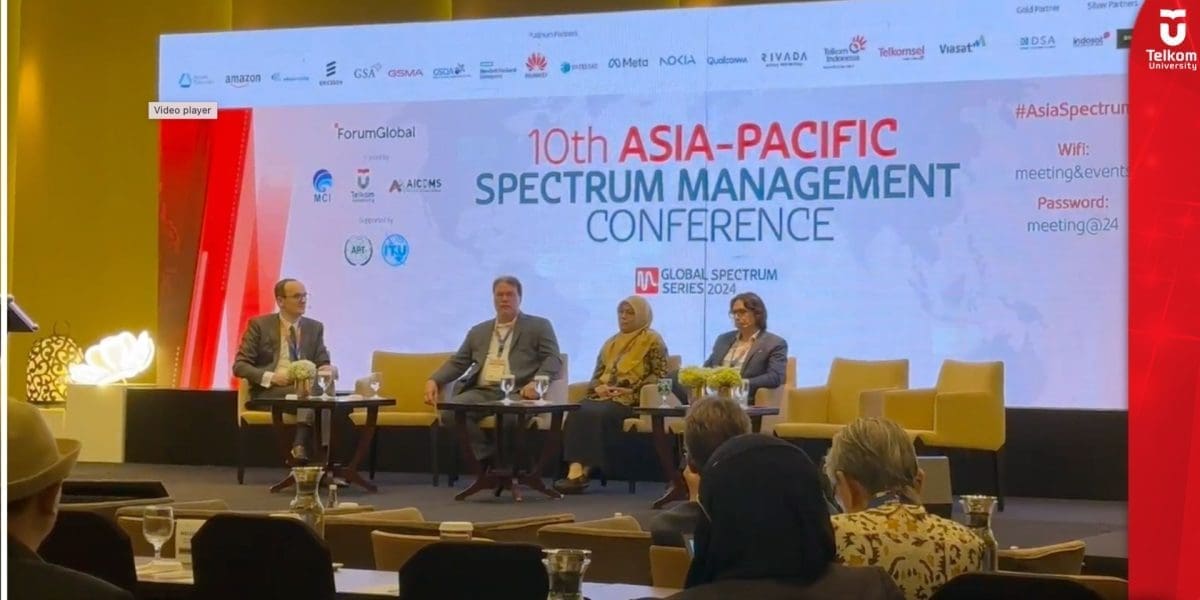 Kupas Tuntas Manajemen Pengelolaan Koeksistensi Sistem GSO dan NGSO Dalam Diskusi APSMC 2024