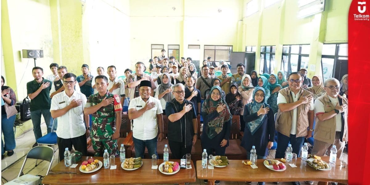 31 Mahasiswa Tel U Bersama LLDIKTI IV Adakan Program Membangun Desa di Kabupaten Sumedang