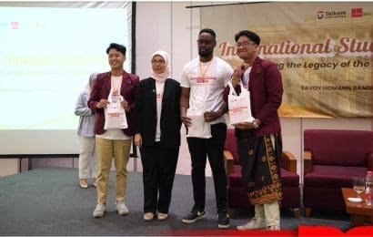 International Student Gathering Perkenalkan Sejarah Kota Bandung Kepada Mahasiswa Internasional Tel U