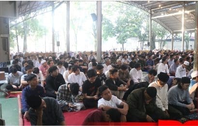 Suasana Salat Idul Adha di Masjid Syamsul Ulum Tel U 