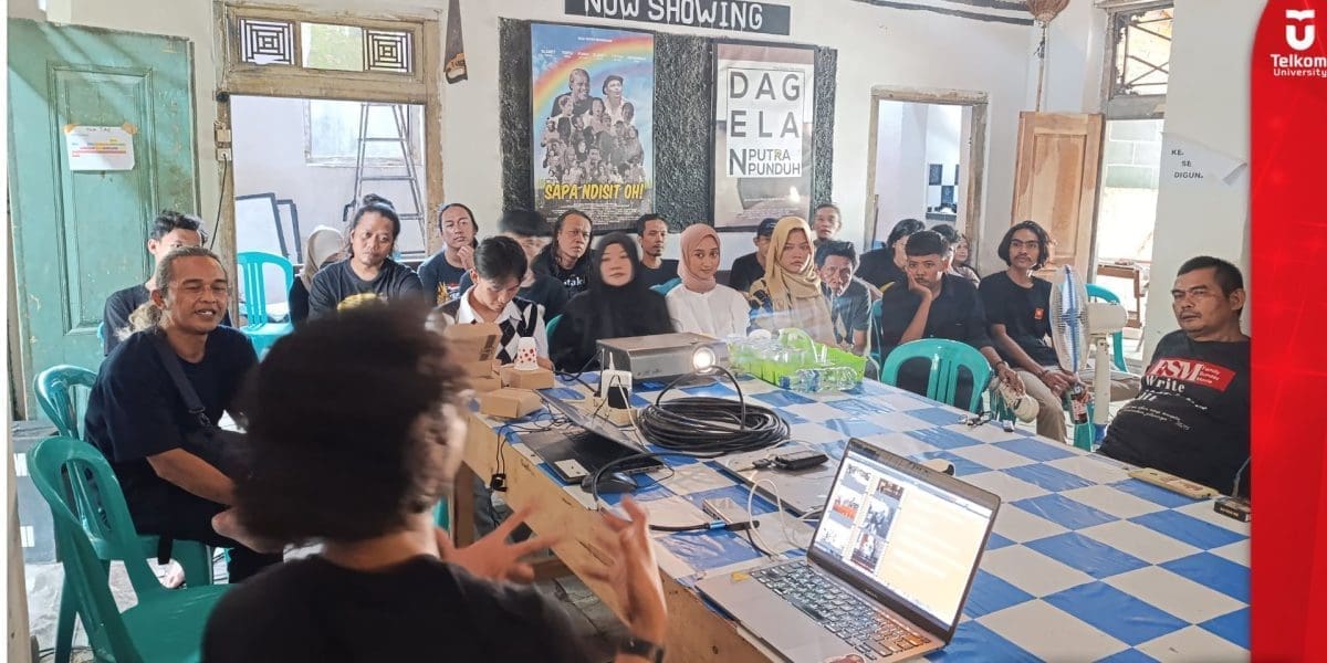 Dosen S1 Film dan Animasi Tel U Gelar Workshop Bagi Sineas Lokal di Desa Sinema Kepunduhan Jawa Tengah