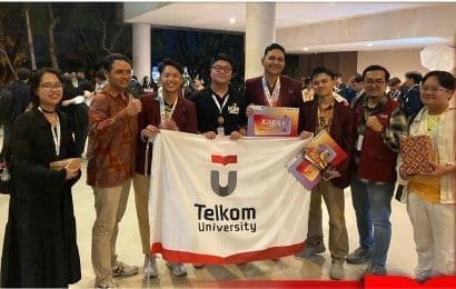 Kembali Memborong Prestasi Mahasiswa Tel U Juara Pada Kompetisi Debat Mahasiswa Indonesia (KDMI) 2024