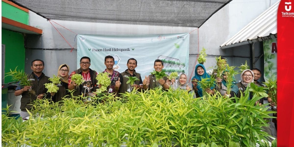 Tel U Lakukan Serah Terima SIMONA Produk Kolaborasi Guna Ciptakan Ketahanan Pangan di Kelurahan Cipadung Kulon