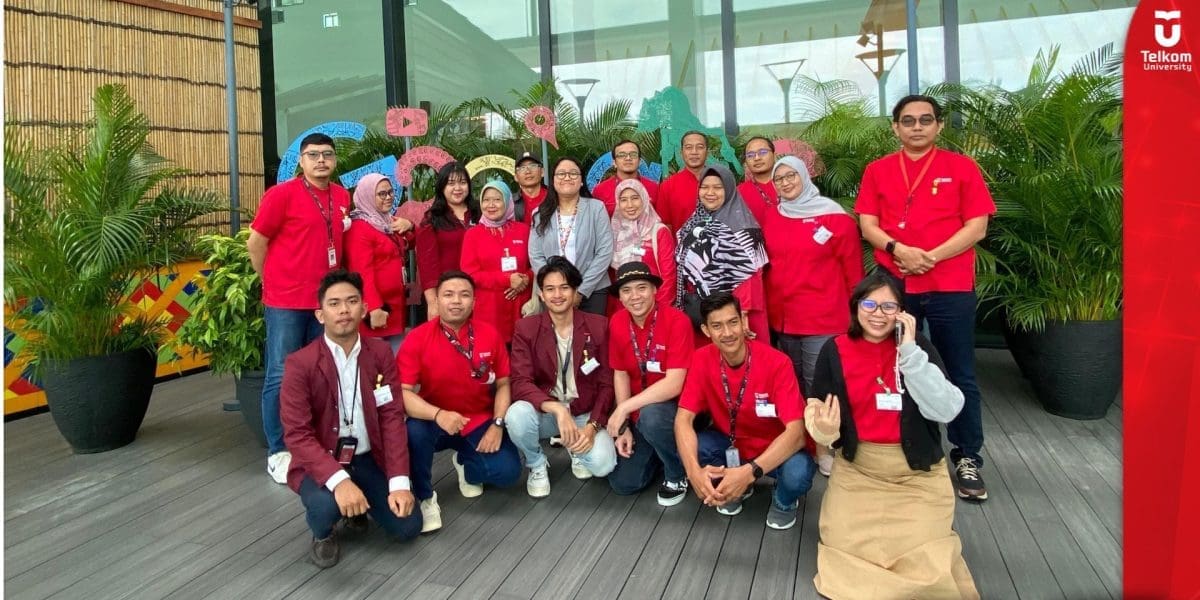 Memaksimalkan Penggunaan AI Prodi Digital PR Tel U Kunjungi Google Indonesia