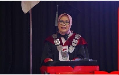 Resmi Menyandang Gelar Guru Besar Prof Dr Farida Titik Kristanti Ahli dalam Bidang Manajemen Keuangan