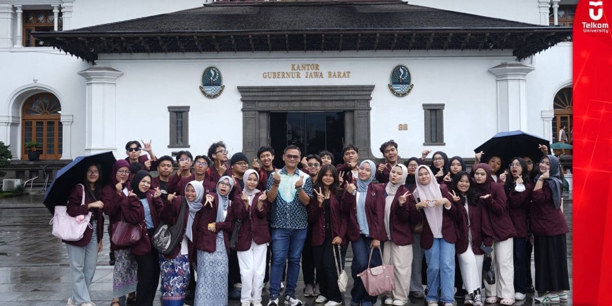 Kunjungan Edukatif Mahasiswa Telkom University Pelajari Sistem Keamanan Siber di Jabar Command Center
