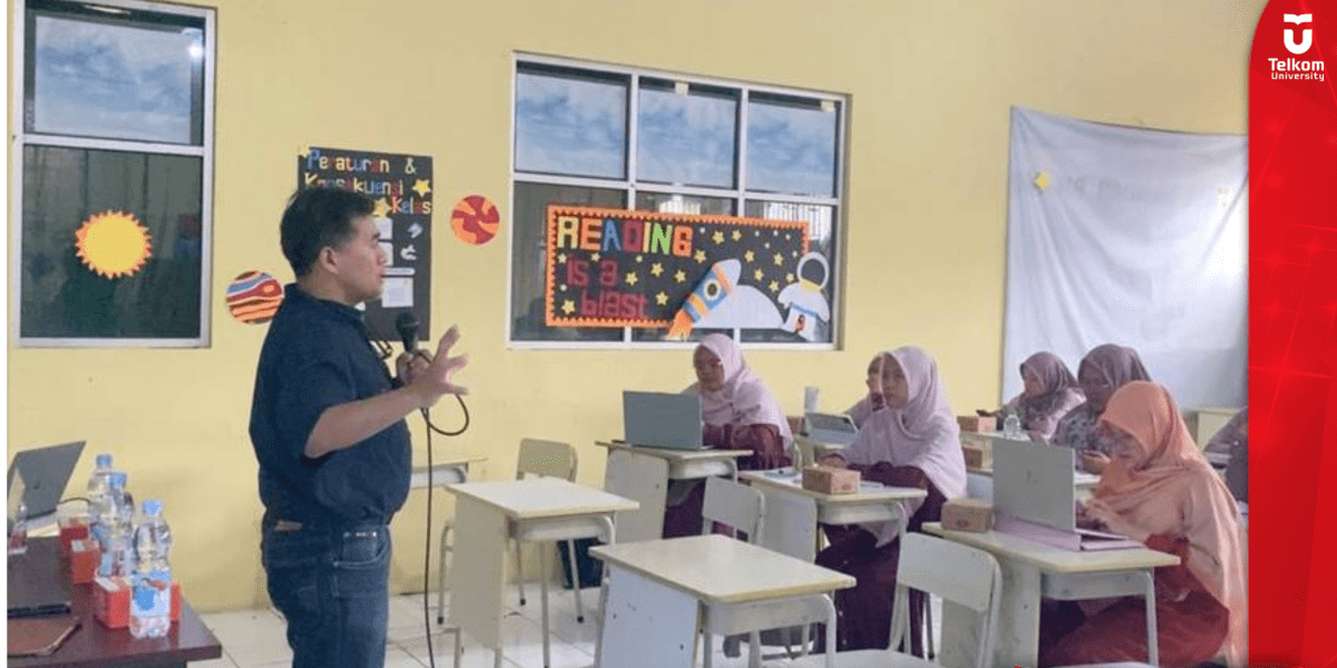 Transformasi Digital Dalam Pendidikan Workshop Implementasi AI Bagi Guru di Sekolah SD Baiturrahman Dengan Konsep Clear