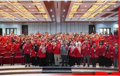 Rektor Tel-U, Prof. Suo Bekali 120 Dosen Baru Telkom University