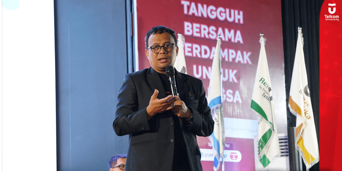 Wakil Rektor Bidang Akademik Telkom University Parman Sukarno, Ph.D., Berikan Arahan Mahasiswa Baru Telkom University 
