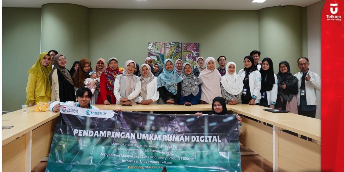 Pemberdayaan Ibu Rumah Tangga melalui Pendampingan UMKM Rumah Digital Berbasis DigiLink