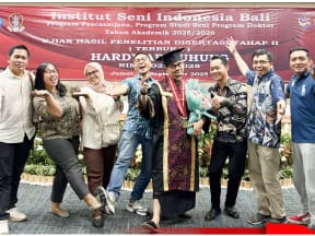 Dr. Hardy Adiluhung, Raih Gelar Doktor di ISI…