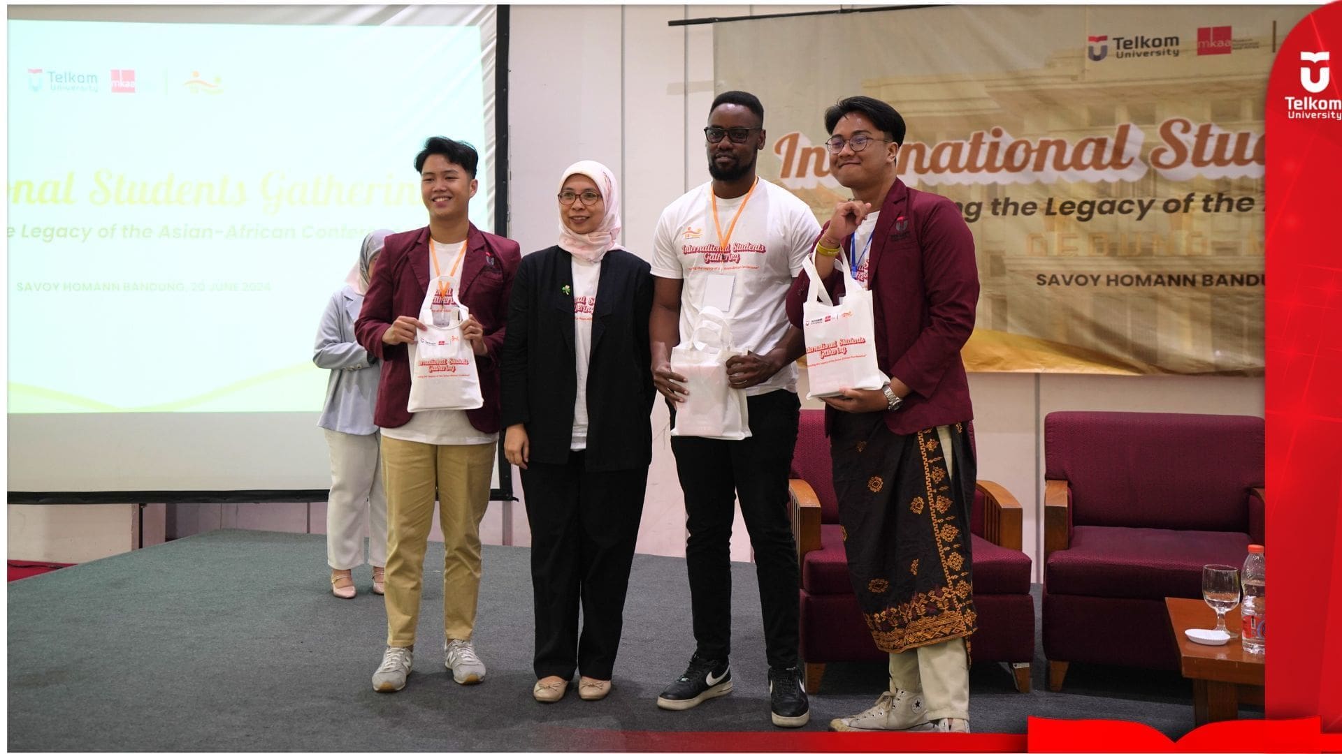 International Student Gathering : Perkenalkan Sejarah Kota Bandung…