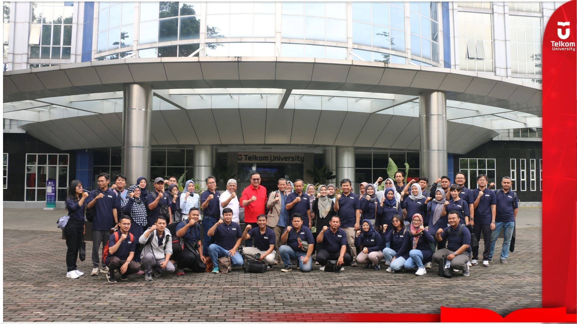 Satukan Visi dan Perkuat Sinergi, Tim Tel-U Surabaya Berkunjung ke Tel-U Bandung 
