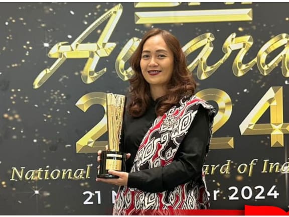 Tel-U Raih Anugerah Perak di SNI Awards 2024